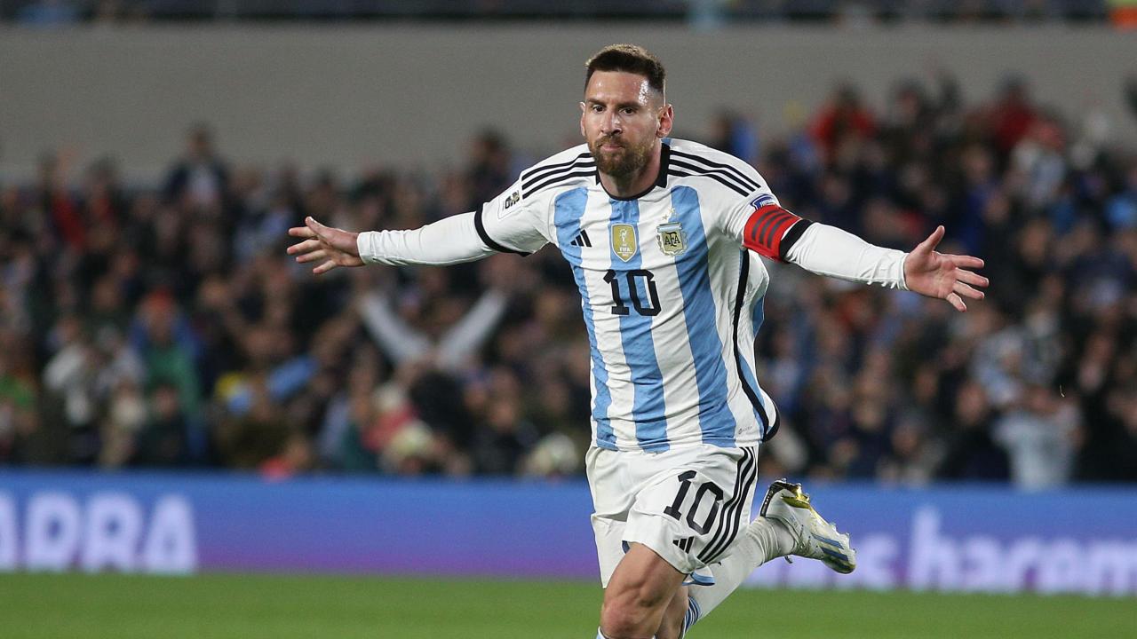 Messi, Arjantin galibiyetinde hat-trick yaparak Dünya Kupası gol rekorunu egale etti - Son Dakika Haberleri